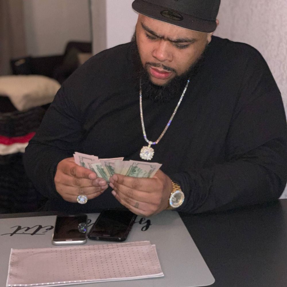 Meet your Posher, Leon